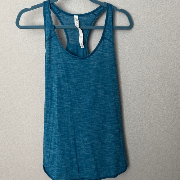 Lululemon Essential Tank - Size 10 - Picture 1 of 4